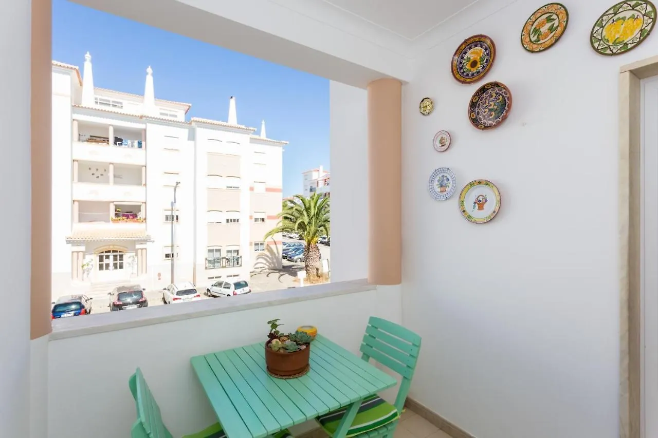 Vacation Retreat Near The Beach #1920 Lagos Apartment